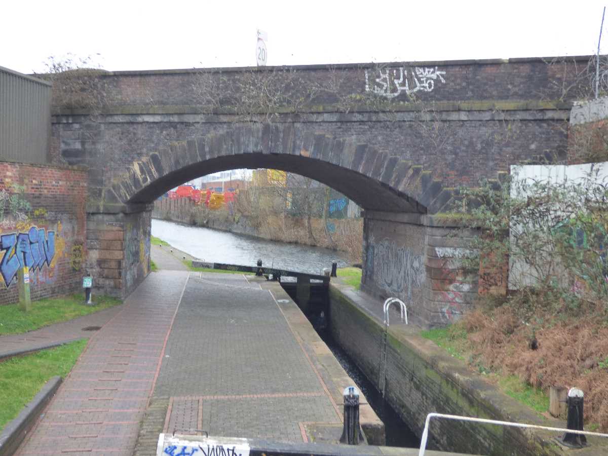 Birmingham & Fazeley Canal from Holborn Hill, Aston / Nechells - 1st January 2023
